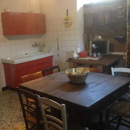 Апартаменты La Casa Sul Fienile Mongiardino Ligure